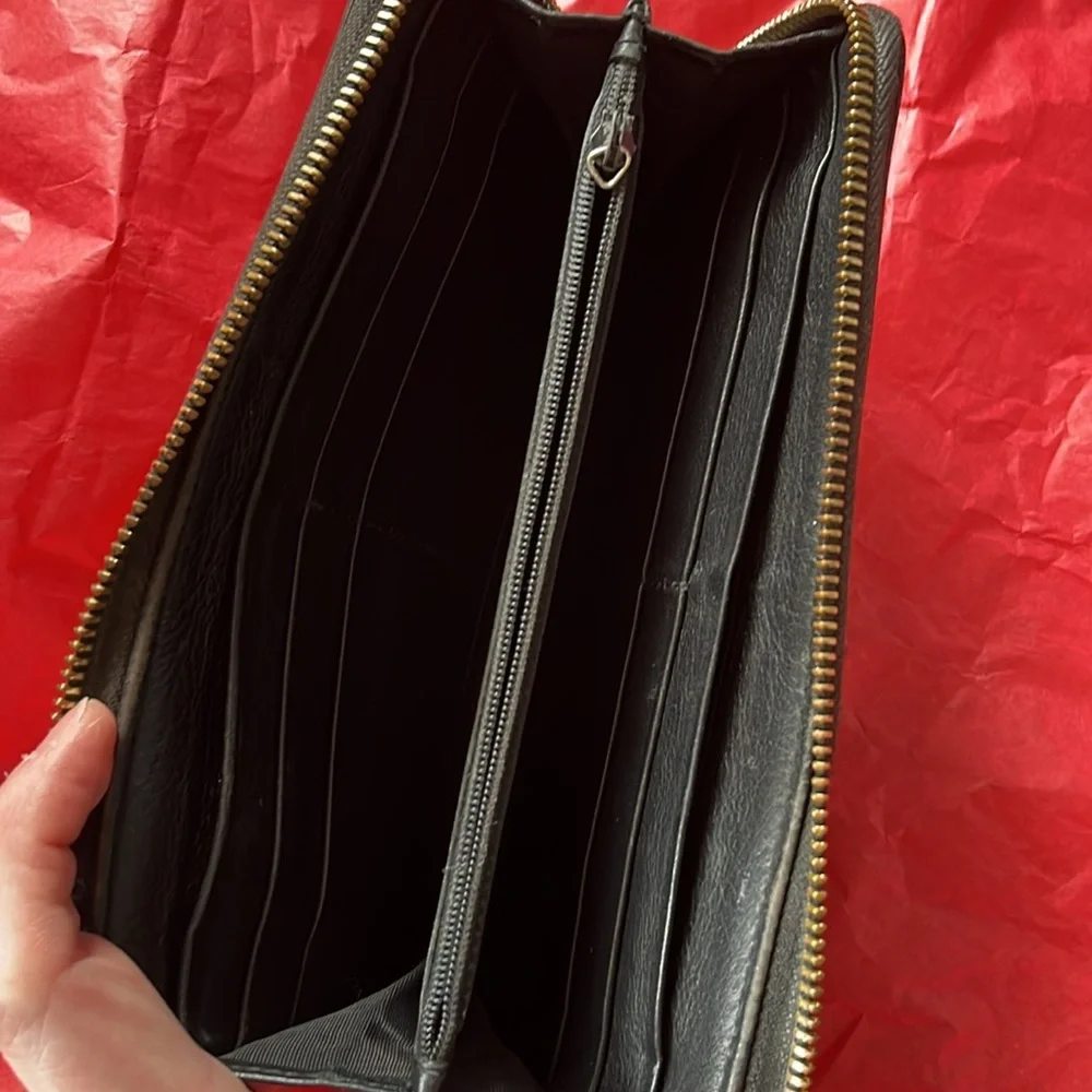 Vintage Gucci Guccissima black leather monogram zip wallet, zipper pulls missing - Picture 4 of 6
